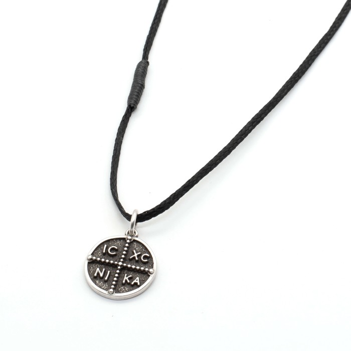 Necklace "Jesus Christ Conquers"