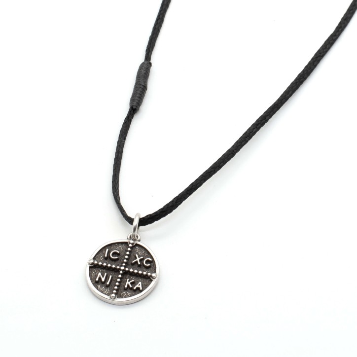 Necklace "Jesus Christ Conquers"