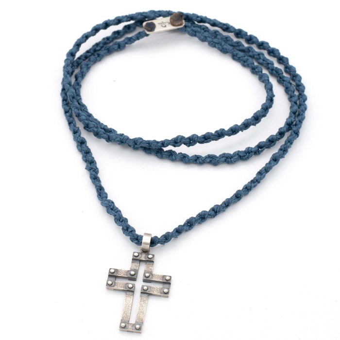 Κολιέ "Σταυρός 12 Pins" Κολιέ "Σταυρός 12 Pins"